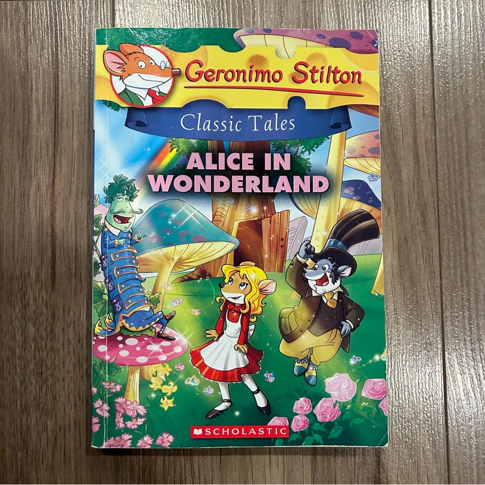 ☀️ 3/$15 Geronimo Stilton Classic Tales: Alice In Wonderland Book